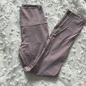 Light purple HeyNuts leggings